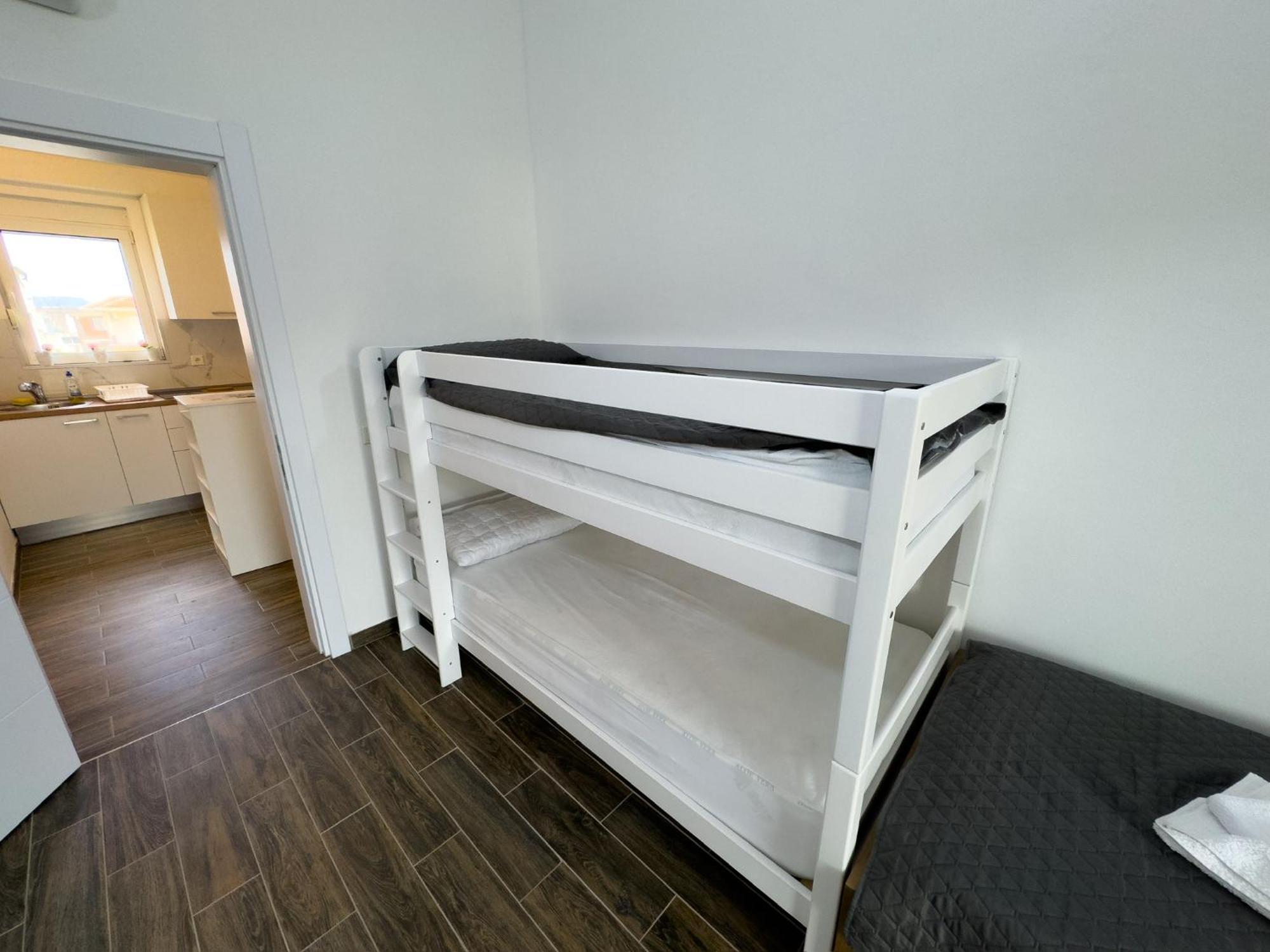 Adla Apartmani ウルツィニ エクステリア 写真