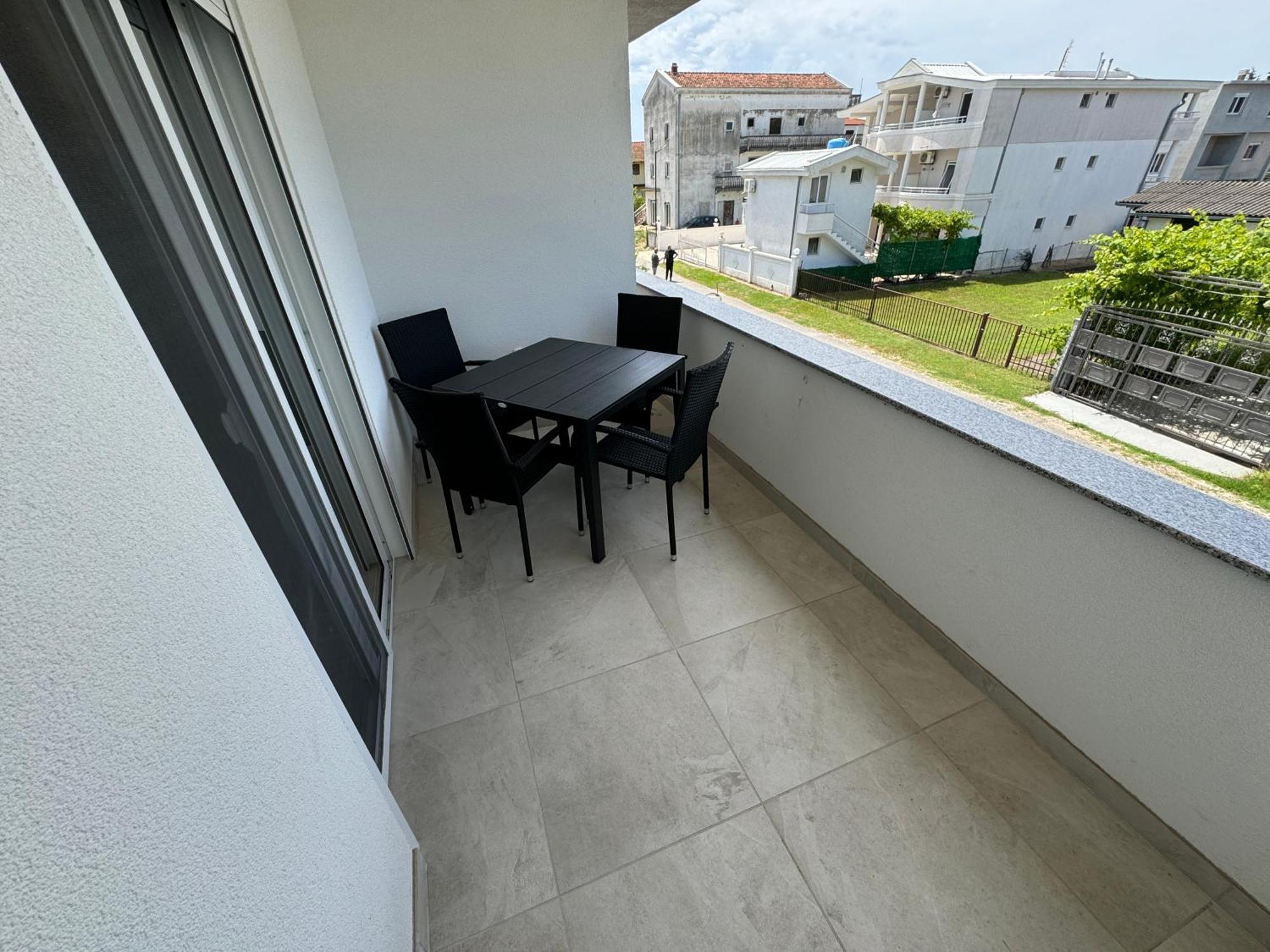 Adla Apartmani ウルツィニ エクステリア 写真